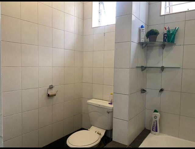 1.5 BEDROOM FLAT FOR SALE IN GLENWOOD